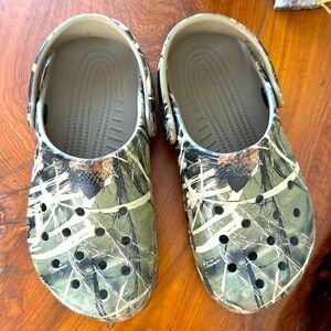 CROCS size J3